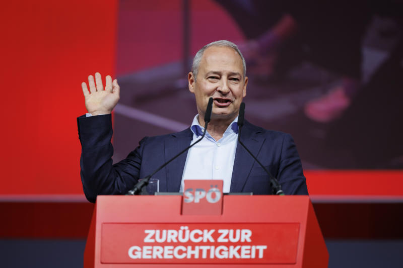 Nach Ostern initiiert die SPÖ mit Andreas Schieder als Frontmann eine "Europareise quer durch Österreich". 