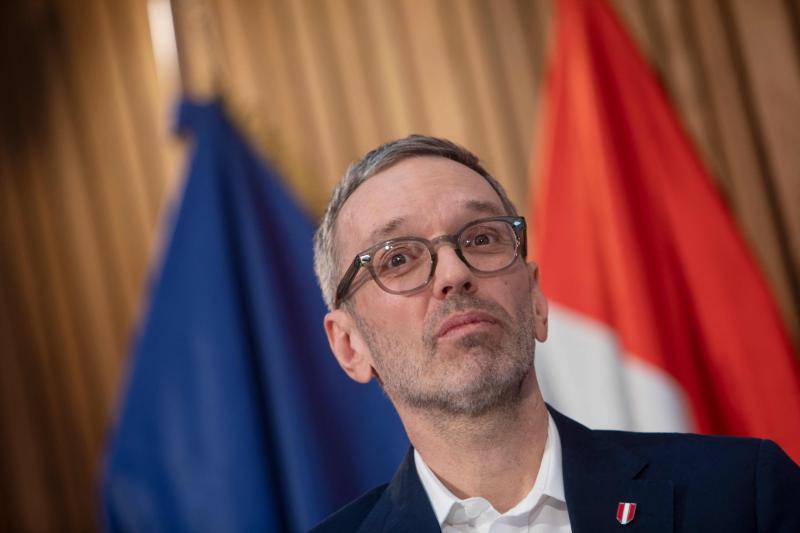 Der blaue Bundesparteichef Herbert Kickl warf der Volkspartei in einer Aussendung "Postenschacher" vor.